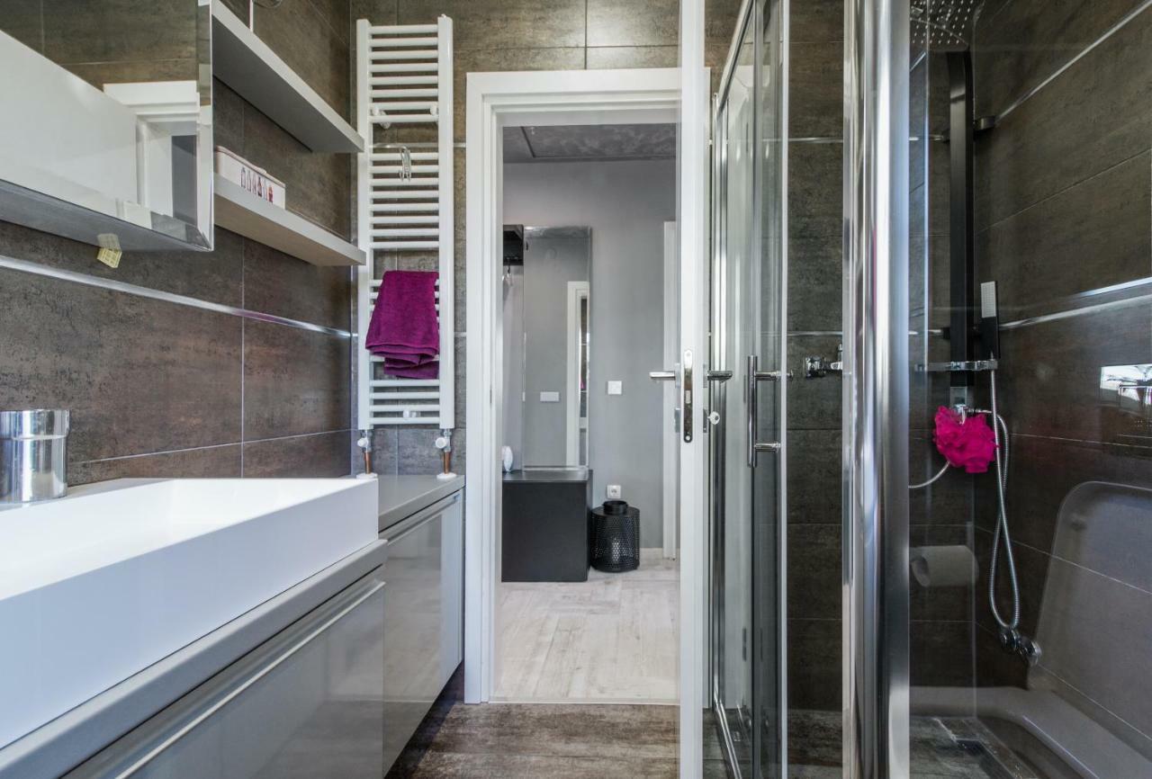 Apartments Eli Лабин Екстериор снимка