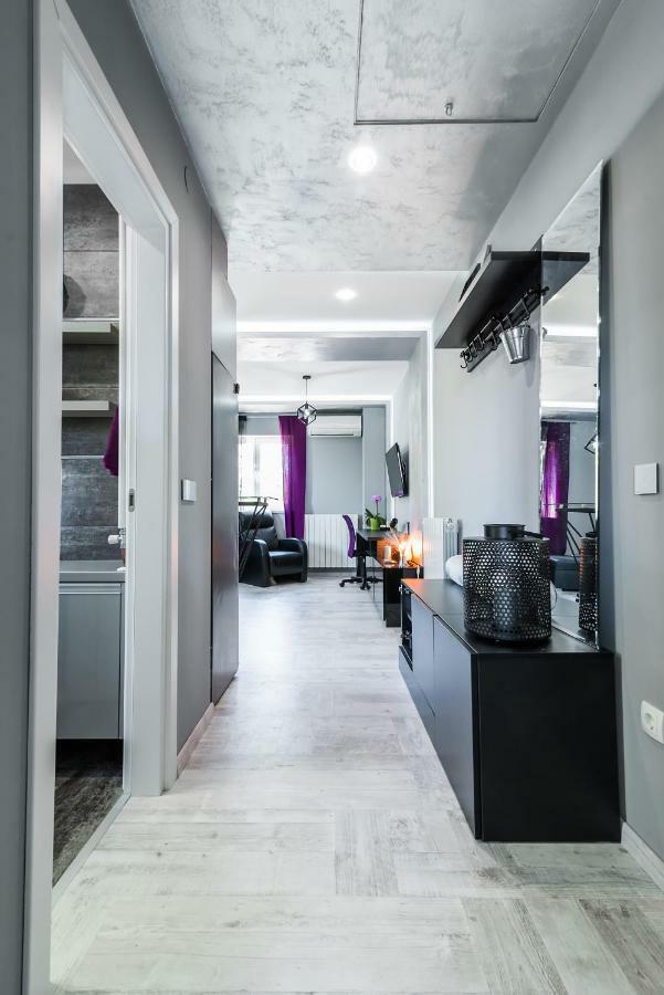 Apartments Eli Лабин Екстериор снимка