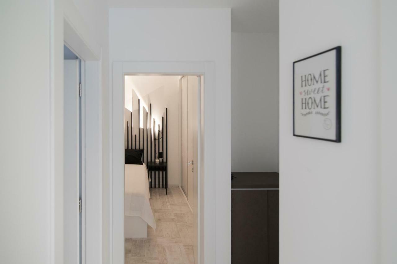 Apartments Eli Лабин Екстериор снимка